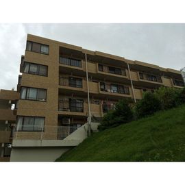 青葉台駅より徒歩25分 4階 築35年9ヶ月の賃貸物件