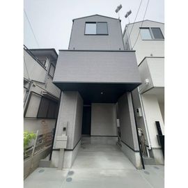 武蔵新城駅より徒歩10分 築3年5ヶ月 3階建の賃貸物件