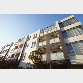 武蔵新城駅より徒歩17分 3階 築13年8ヶ月の賃貸物件