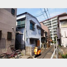 地下鉄成増駅よりバス1分 1階 築52年6ヶ月の賃貸物件