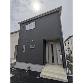 南与野駅よりバス10分 築1年3ヶ月 2階建の賃貸物件