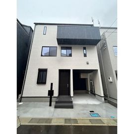 西浦和駅より徒歩8分 築1年3ヶ月 3階建の賃貸物件