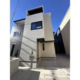 南与野駅より徒歩11分 築1年2ヶ月 3階建の賃貸物件