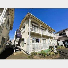 ストロベリー 2階 築51年1ヶ月の賃貸物件