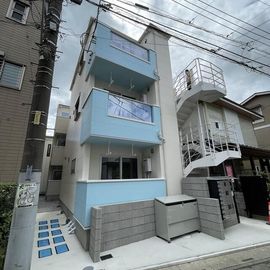 北与野駅より徒歩7分 築1年7ヶ月 3階建の賃貸物件