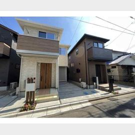 さいたま新都心駅より徒歩11分 築3年2ヶ月 2階建の賃貸物件