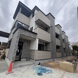 西浦和駅より徒歩13分 築2年5ヶ月 3階建の賃貸物件