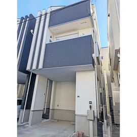 北浦和駅より徒歩9分 築5年8ヶ月 3階建の賃貸物件