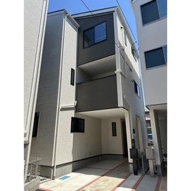 鉄道博物館（大成）駅より徒歩9分 築3年3ヶ月 3階建の賃貸物件
