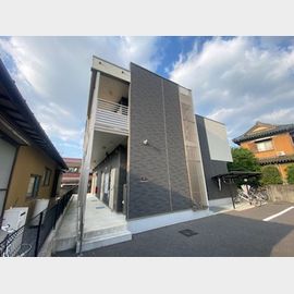 三郷中央駅よりバス23分 築10年 2階建の賃貸物件