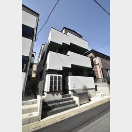 与野本町駅より徒歩13分 築7年7ヶ月 3階建の賃貸物件