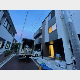 志木駅より徒歩18分 築2年3ヶ月 3階建の賃貸物件