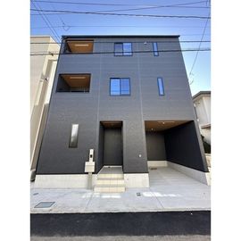 南与野駅より徒歩11分 築1年11ヶ月 3階建の賃貸物件