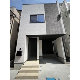 南与野駅より徒歩8分 築2年6ヶ月 3階建の賃貸物件