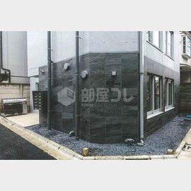 豪徳寺駅より徒歩1分 築9年9ヶ月 4階建の賃貸物件