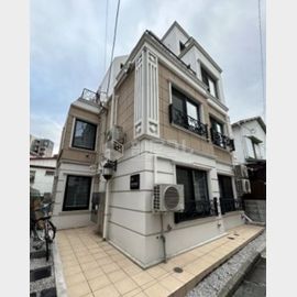 早稲田駅より徒歩8分 2階 築3年8ヶ月の賃貸物件