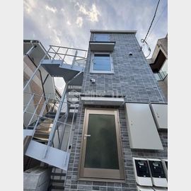 東中野駅より徒歩9分 2階 築1年の賃貸物件