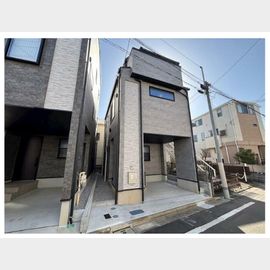 東長崎駅より徒歩9分 築1年6ヶ月 3階建の賃貸物件