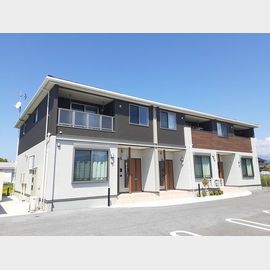 坂田駅より徒歩5分 築3年8ヶ月 2階建の賃貸物件