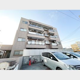 ドムール本町 3階 築37年の賃貸物件