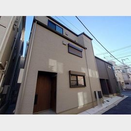 町屋駅より徒歩7分 築2年 3階建の賃貸物件