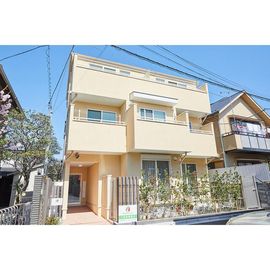 護国寺駅より徒歩9分 3階 築8年の賃貸物件