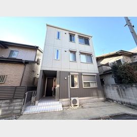 梅島駅より徒歩8分 3階 築8年の賃貸物件