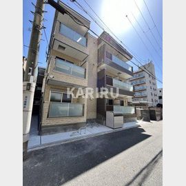 緑橋駅より徒歩12分 築1年8ヶ月 3階建の賃貸物件