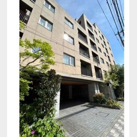 湯島駅より徒歩9分 5階 築12年の賃貸物件