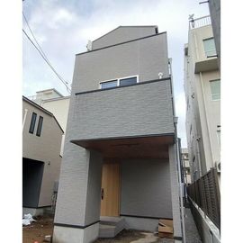 阿佐ケ谷駅より徒歩13分 築3年 3階建の賃貸物件