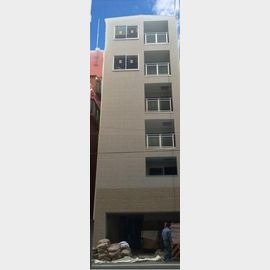 築地駅より徒歩5分 築9年3ヶ月 5階建の賃貸物件