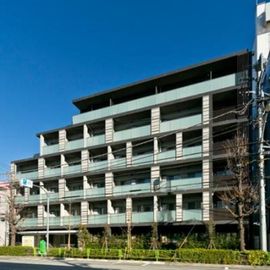 駒込駅より徒歩8分 築10年11ヶ月 6階建の賃貸物件