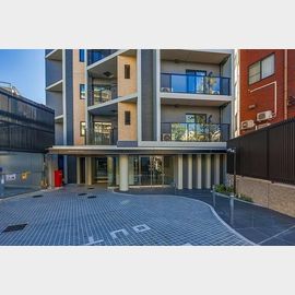 方南町駅より徒歩5分 13階 築6年2ヶ月の賃貸物件