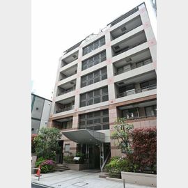 六本木駅より徒歩6分 2階 築28年2ヶ月の賃貸物件