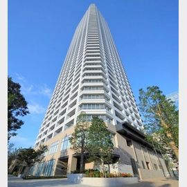 新宿御苑前駅より徒歩5分 36階 築8年7ヶ月の賃貸物件