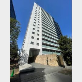 西新宿駅より徒歩6分 16階 築14年2ヶ月の賃貸物件