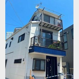 大島駅より徒歩7分 築25年 3階建の賃貸物件