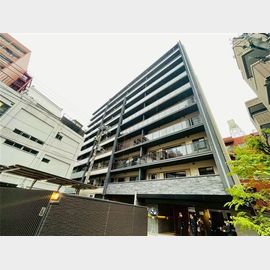 新宿駅より徒歩4分 1階 新築の賃貸物件
