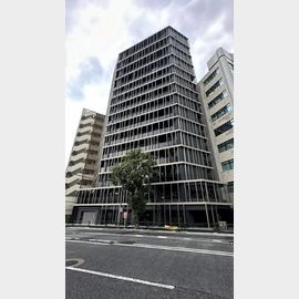 新宿御苑前駅より徒歩7分 築1年2ヶ月 15階建の賃貸物件
