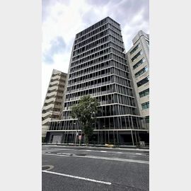 新宿御苑前駅より徒歩7分 築1年3ヶ月 15階建の賃貸物件