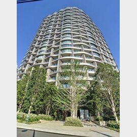 北参道駅より徒歩1分 築2年10ヶ月 28階建の賃貸物件