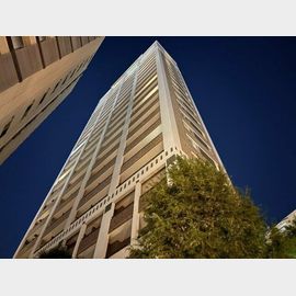 大久保駅より徒歩3分 19階 築17年8ヶ月の賃貸物件