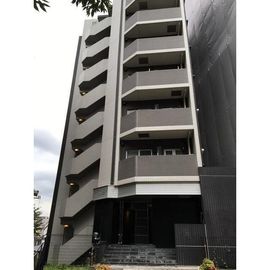 初台駅より徒歩4分 築19年11ヶ月 11階建の賃貸物件