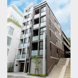 代々木駅より徒歩5分 3階 築8年3ヶ月の賃貸物件