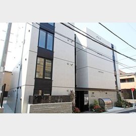 中野坂上駅より徒歩5分 築8年9ヶ月 4階建の賃貸物件