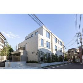 下北沢駅より徒歩5分 1階 築4年2ヶ月の賃貸物件