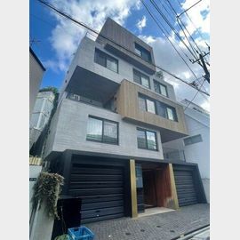 表参道駅より徒歩9分 3階 築4年8ヶ月の賃貸物件