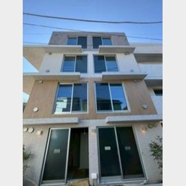 下高井戸駅より徒歩2分 新築 4階建の賃貸物件