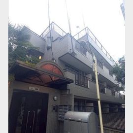 初台駅より徒歩9分 1階 築30年3ヶ月の賃貸物件