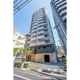 御茶ノ水駅より徒歩8分 築28年10ヶ月 14階建の賃貸物件